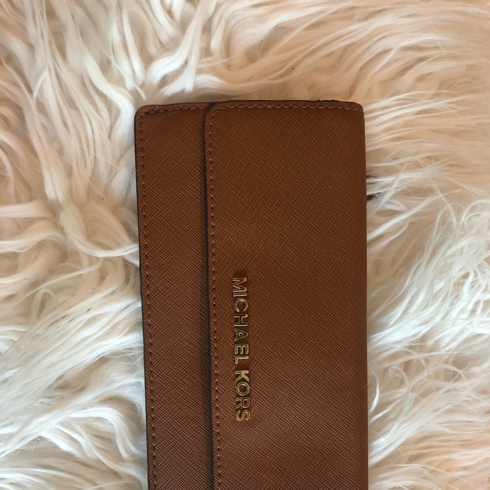 Michael Kors tan leather wallet